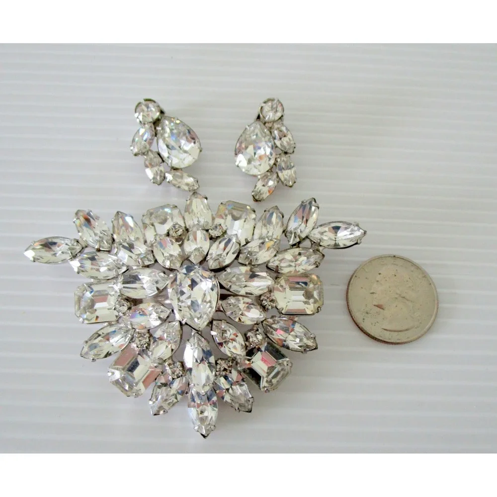 KRAMER Vintage Signed Rhinestone LARGE Brooch Pin 3.5
